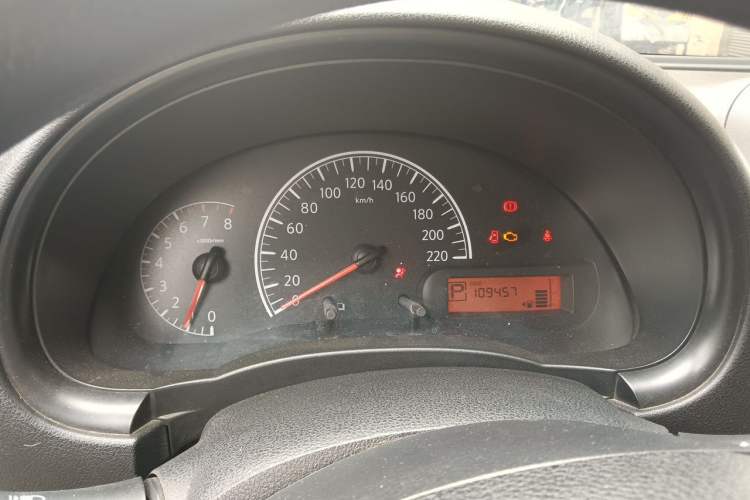 Used Nissan Sunny 2014 1.5XE CVT Elite Edition Instrument Cluster