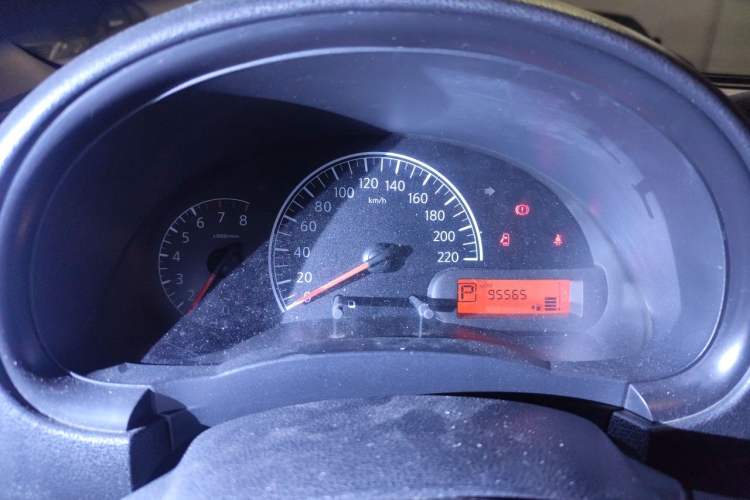 Used Nissan Sunny 2014 1.5XE CVT Elite Edition Instrument Cluster