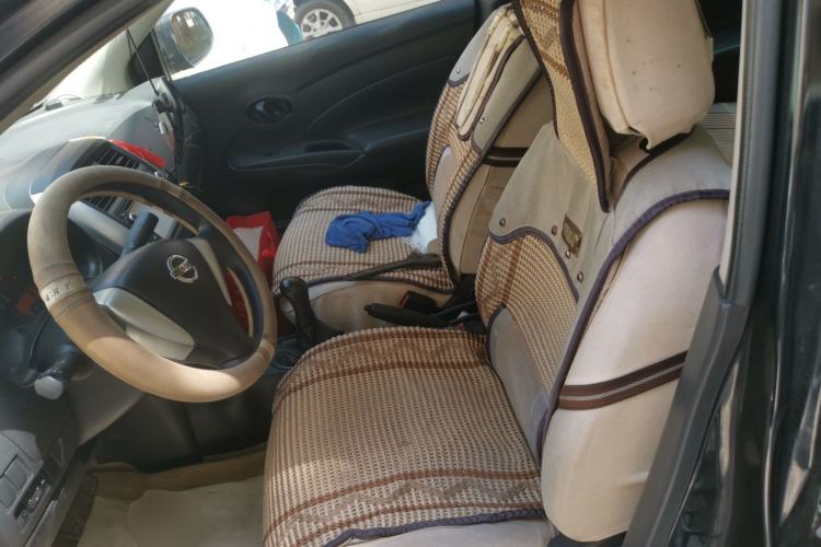 Used Nissan Sunny 2014 1.5XE Manual Elite Edition Left Front Seat