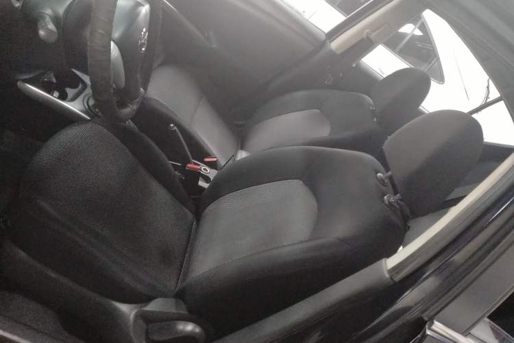 Used Nissan Sunny 2014 1.5XL CVT Luxury Edition Left Front Seat