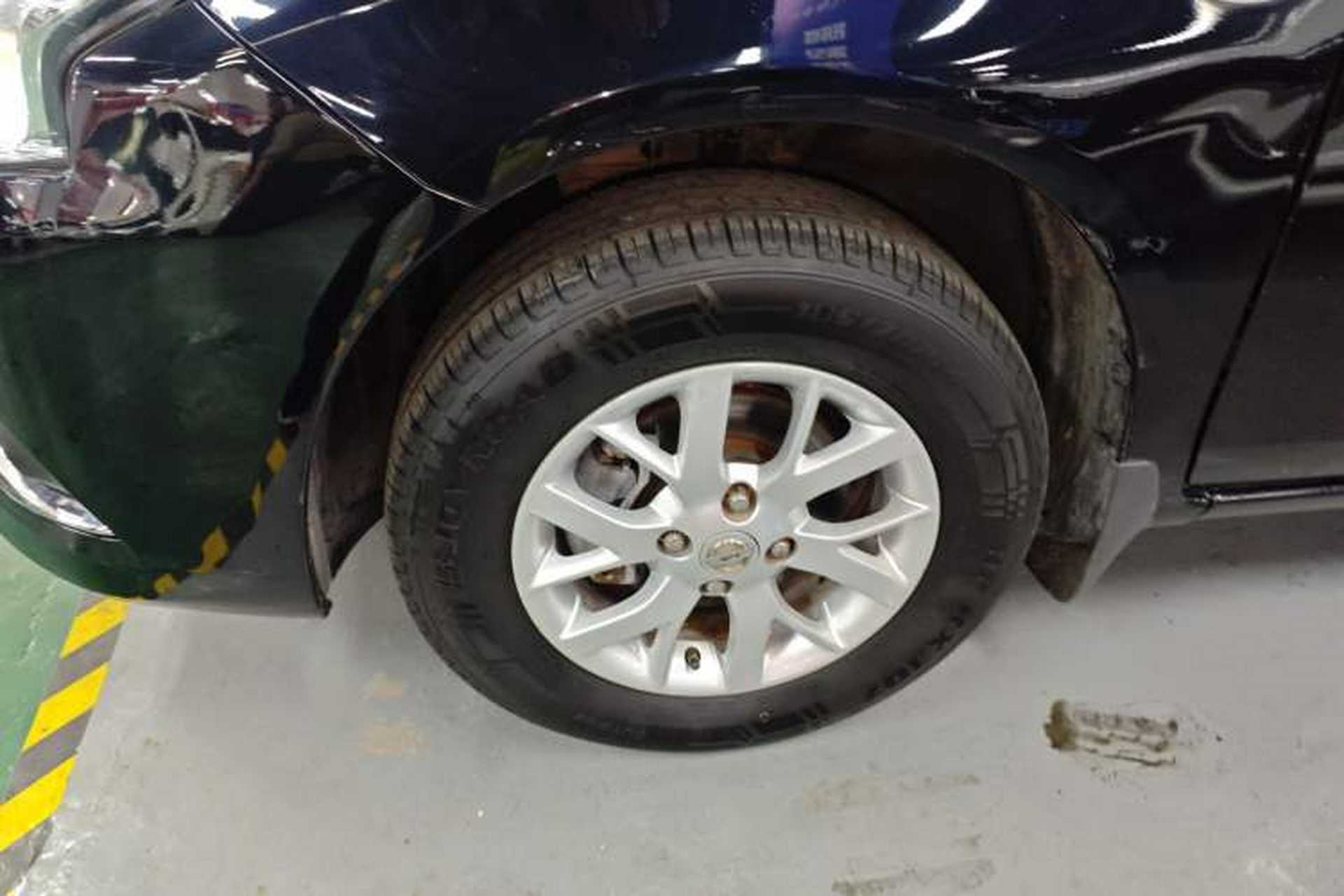 Used Nissan Sunny 2014 1.5XE Manual Elite Edition Left Front Wheel Hub