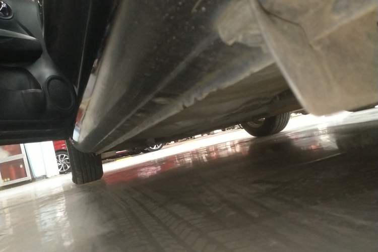 Used Nissan Sunny 2014 1.5XL CVT Luxury Edition Left Side Sill