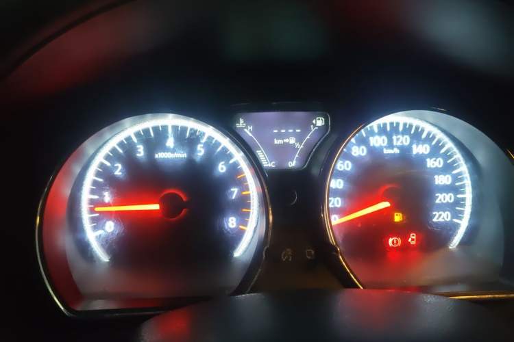 Used Nissan Sunny 2014 1.5XL Manual Deluxe Edition Odometer Close Up