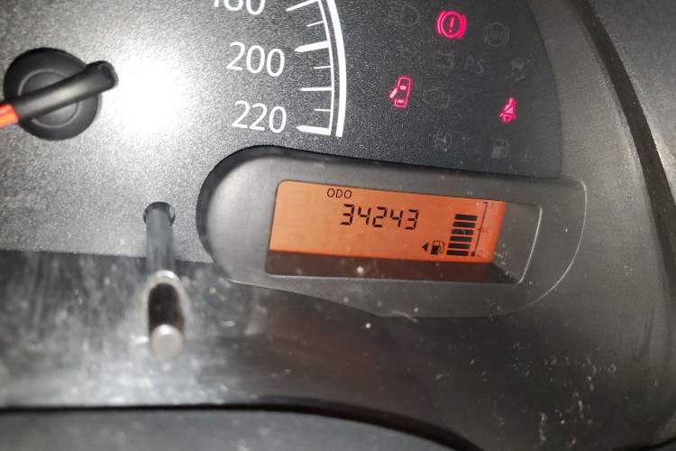 Used Nissan Sunny 2014 1.5XE Manual Comfort Edition Odometer Close Up