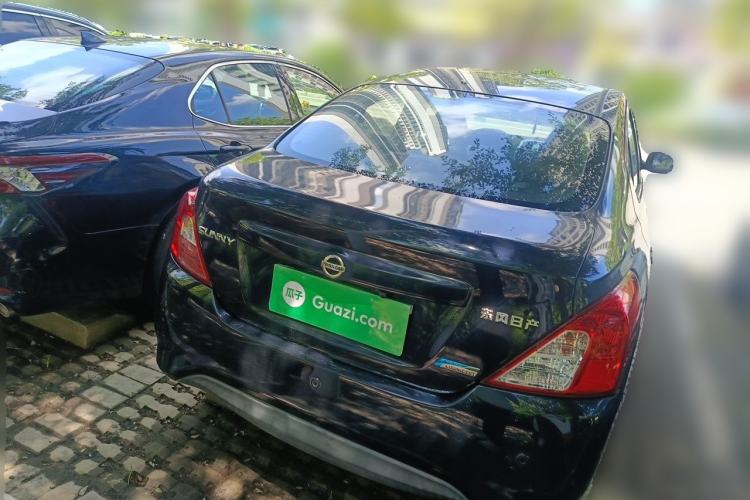 Used Nissan Sunny 2014 1.5XE CVT Elite Edition Rear Right 45 Deg