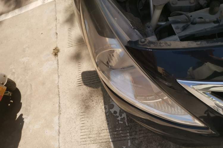 Used Nissan Sunny 2014 1.5XE Manual Elite Edition Right Front Headlight