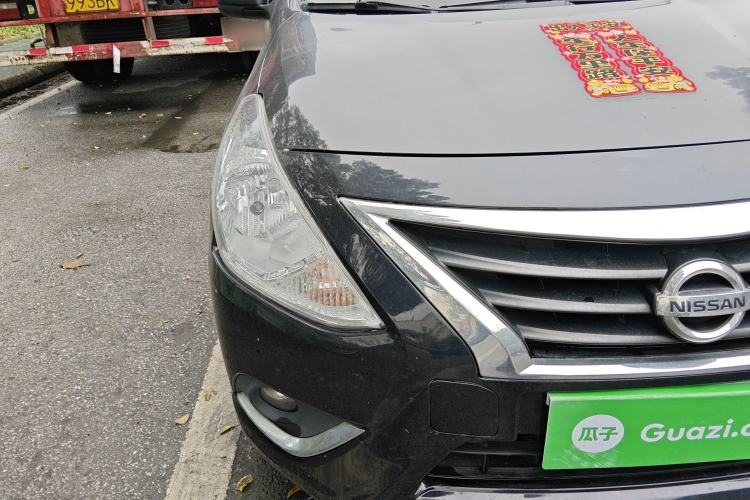 Used Nissan Sunny 2014 1.5XE Manual Elite Edition Right Front Headlight