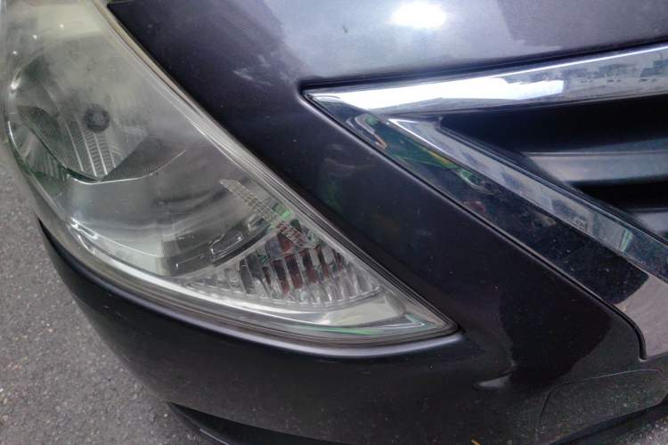 Used Nissan Sunny 2014 1.5XE CVT Elite Edition Right Front Headlight