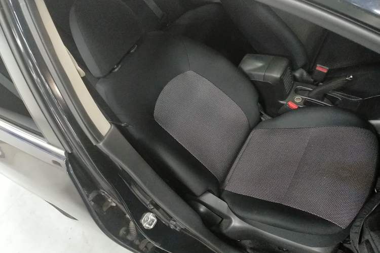 Used Nissan Sunny 2014 1.5XL CVT Luxury Edition Right Front Seat