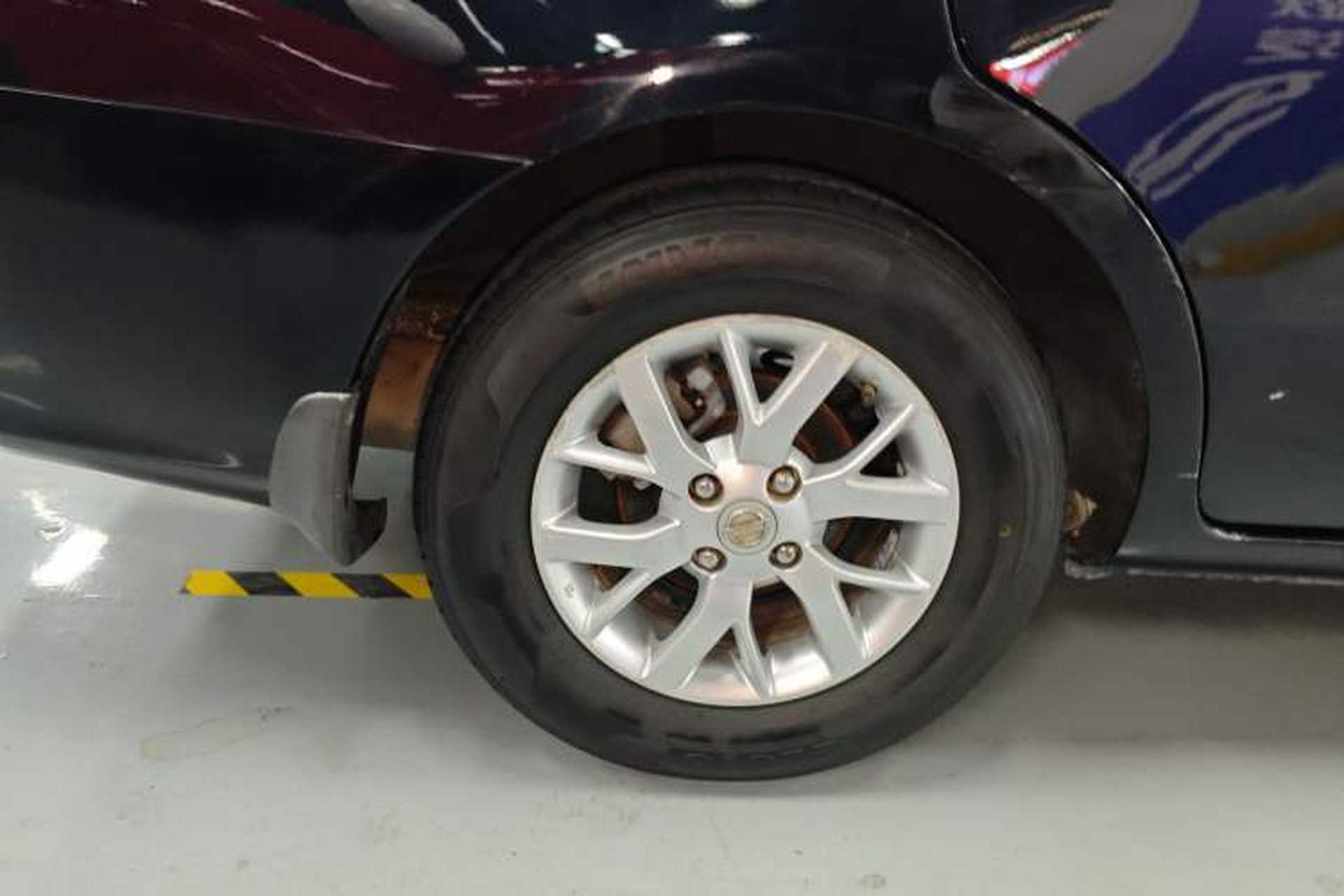 Used Nissan Sunny 2014 1.5XE Manual Elite Edition Right Rear Wheel Hub