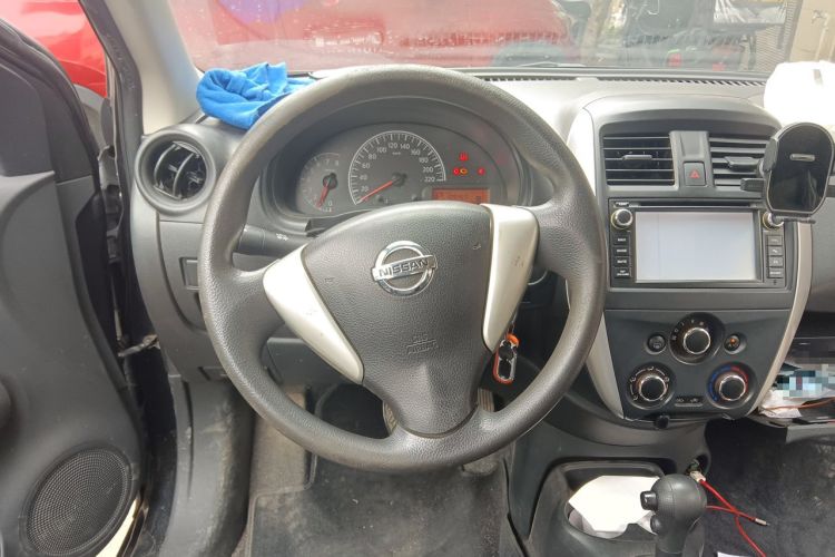Used Nissan Sunny 2014 1.5XE CVT Elite Edition Steering Wheel