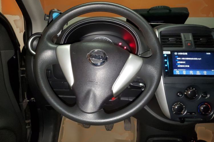 Used Nissan Sunny 2014 1.5XE Manual Comfort Edition Steering Wheel