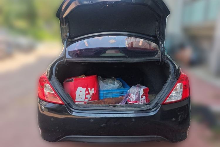 Used Nissan Sunny 2014 1.5XE Manual Comfort Edition Trunk