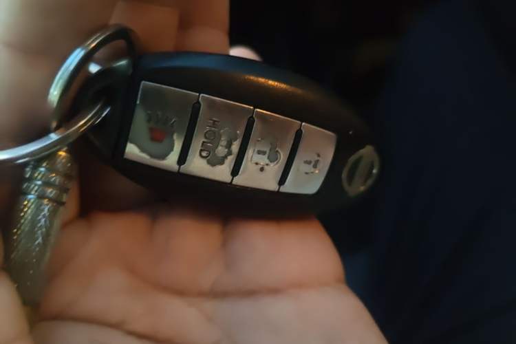 Used Nissan Sunny 2014 1.5XL Manual Deluxe Edition Vehicle Key