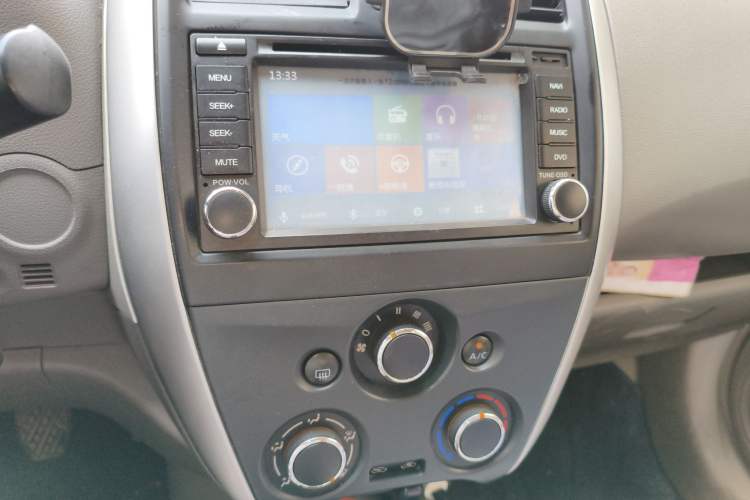 Used Nissan Sunny 2014 1.5XE Manual Elite Edition Audio And AC Panel