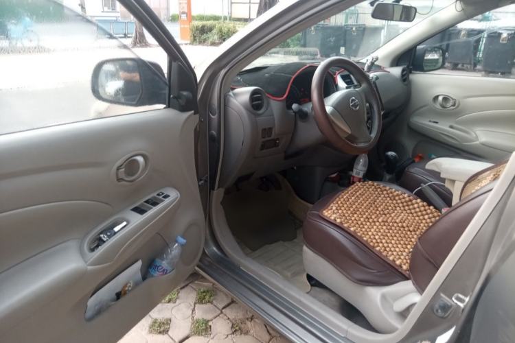 Used Nissan Sunny 2014 1.5XE Manual Comfort Edition Driver Seat