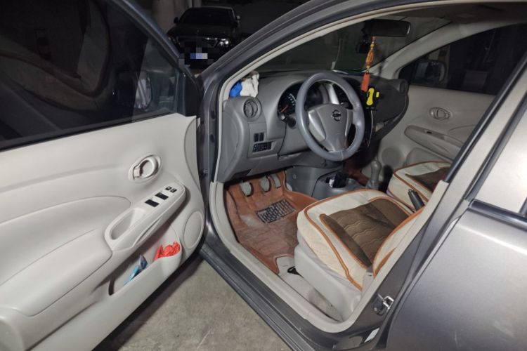 Used Nissan Sunny 2014 1.5XE Manual Elite Edition Driver Seat