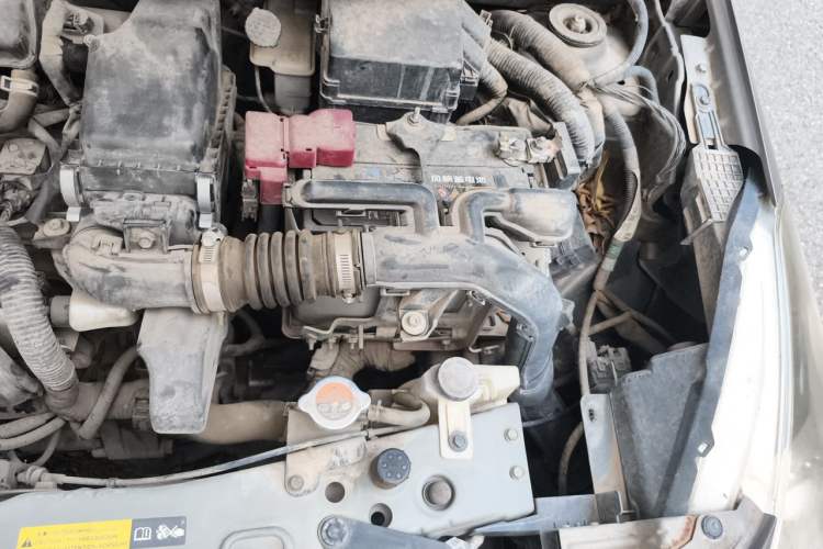Used Nissan Sunny 2014 1.5XE Manual Comfort Edition Engine Bay Left