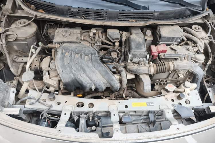 Used Nissan Sunny 2014 1.5XE Manual Comfort Edition Engine Bay