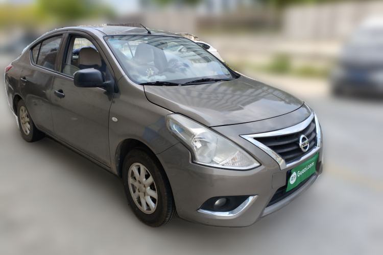 Used Nissan Sunny 2014 1.5XE Manual Elite Edition Front Right 45 Deg