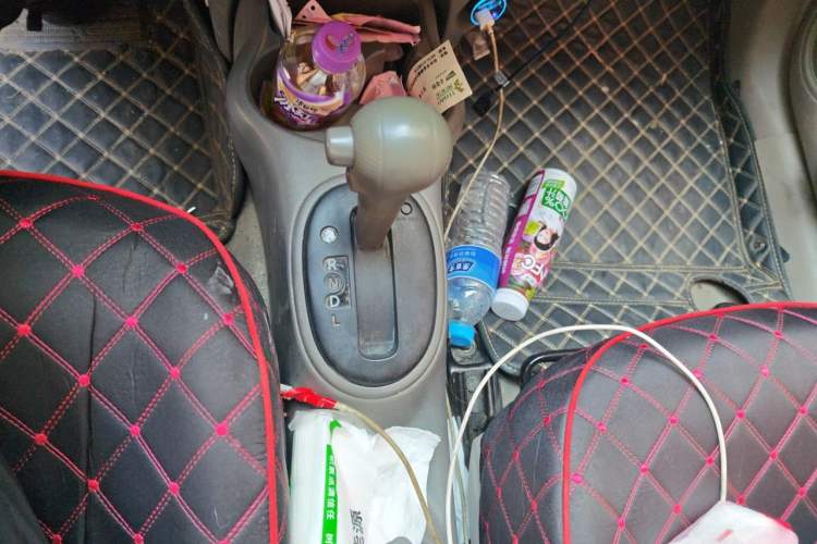 Used Nissan Sunny 2014 1.5XE CVT Comfort Edition Gear Lever