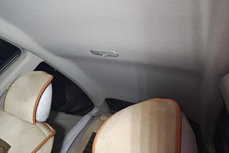 Used Nissan Sunny 2014 1.5XE Manual Elite Edition Headliner