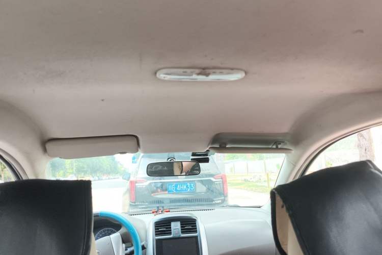 Used Nissan Sunny 2014 1.5XE Manual Comfort Edition Headliner