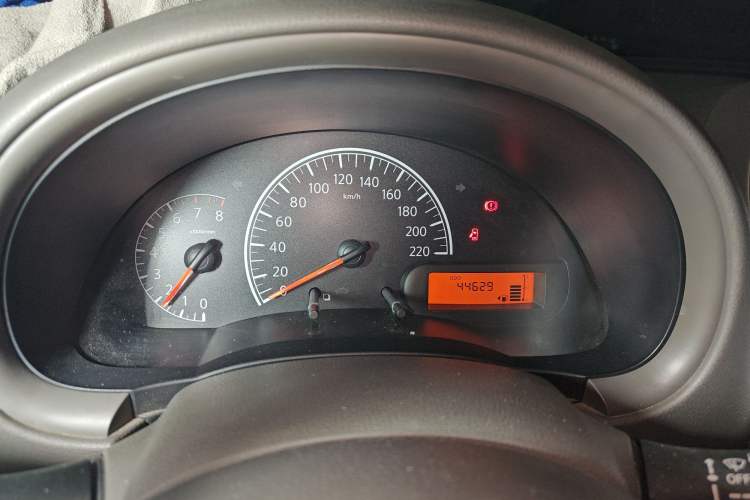 Used Nissan Sunny 2014 1.5XE Manual Elite Edition Instrument Cluster