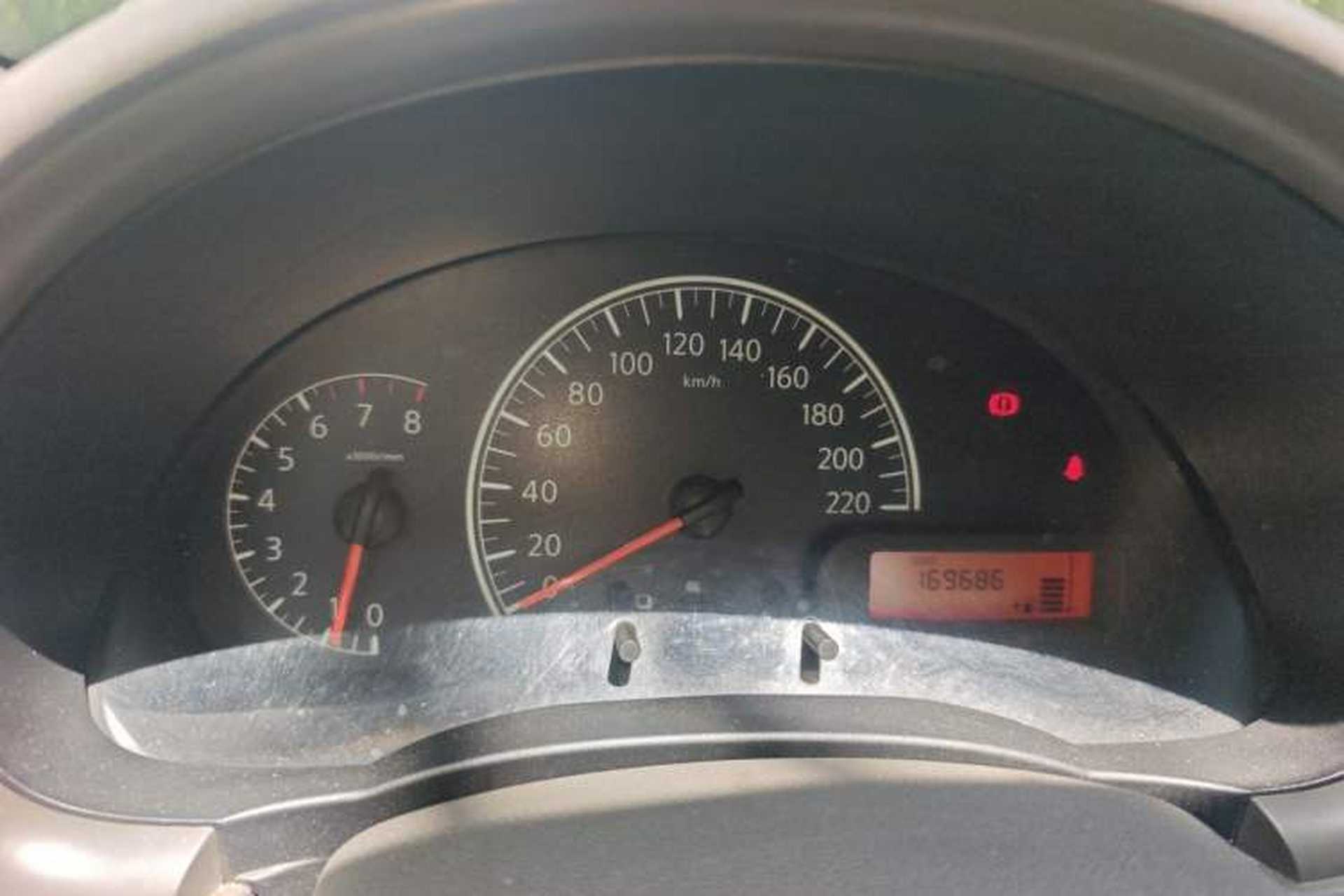 Used Nissan Sunny 2014 1.5XE Manual Comfort Edition Instrument Cluster