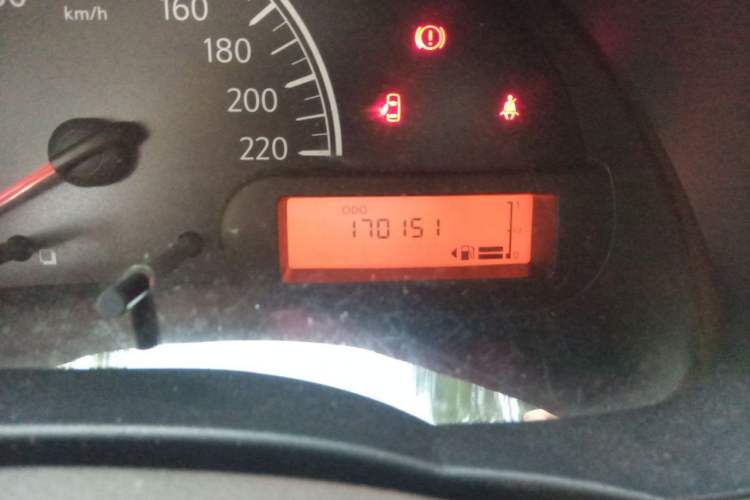 Used Nissan Sunny 2014 1.5XE Manual Comfort Edition Odometer Close Up