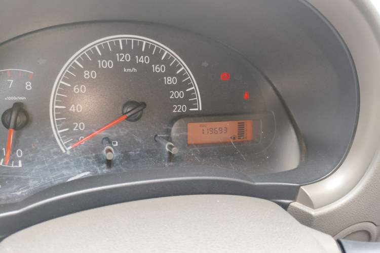 Used Nissan Sunny 2014 1.5XE Manual Elite Edition Odometer Close Up