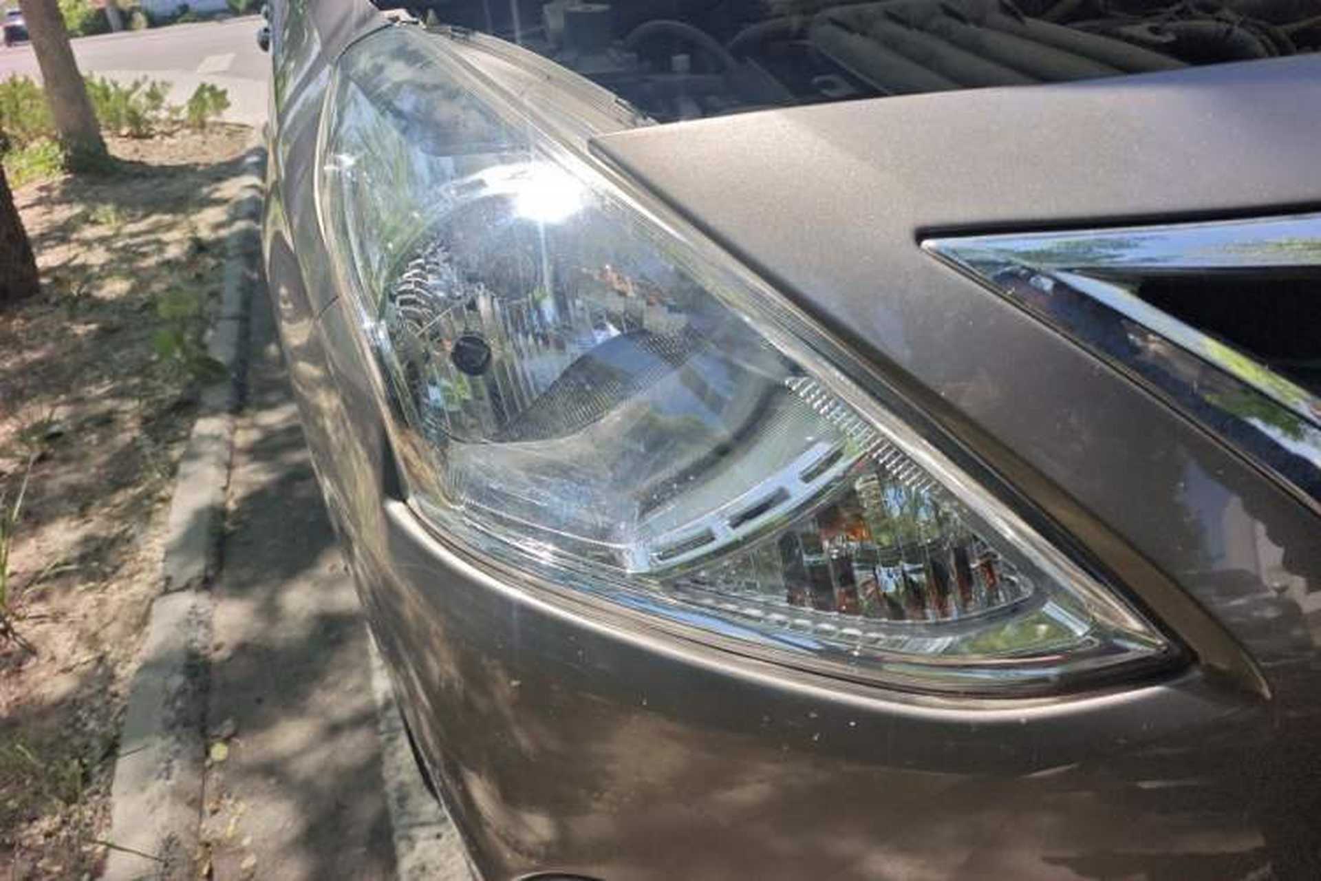 Used Nissan Sunny 2014 1.5XE Manual Comfort Edition Right Front Headlight