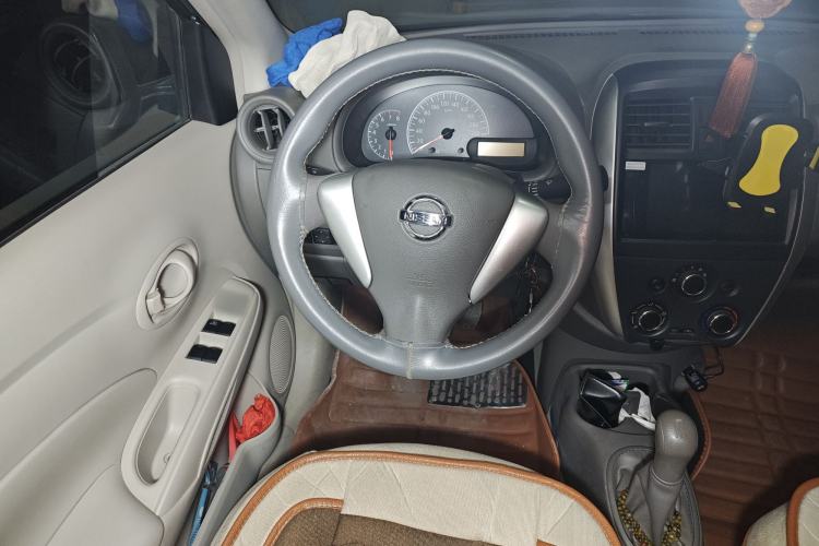 Used Nissan Sunny 2014 1.5XE Manual Elite Edition Steering Wheel