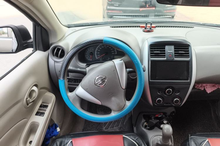 Used Nissan Sunny 2014 1.5XE Manual Comfort Edition Steering Wheel