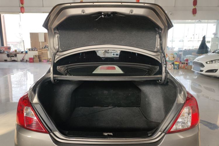 Used Nissan Sunny 2014 1.5XE CVT Comfort Edition Trunk
