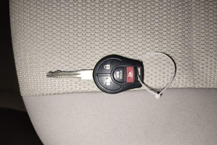Used Nissan Sunny 2014 1.5XE CVT Comfort Edition Vehicle Key