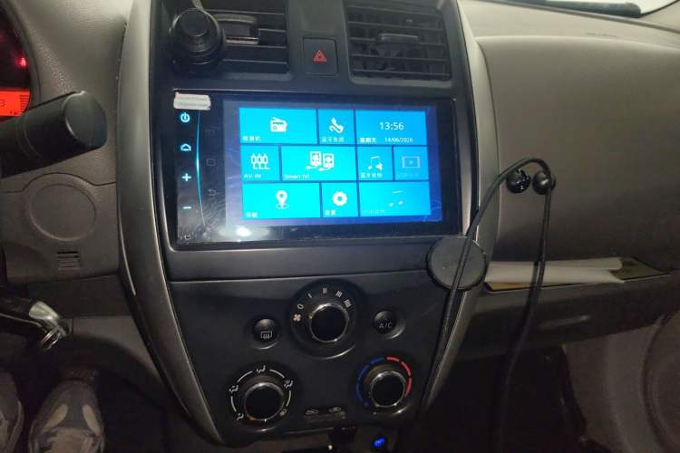 Used Nissan Sunny 2014 1.5XE Manual Elite Edition Audio And AC Panel