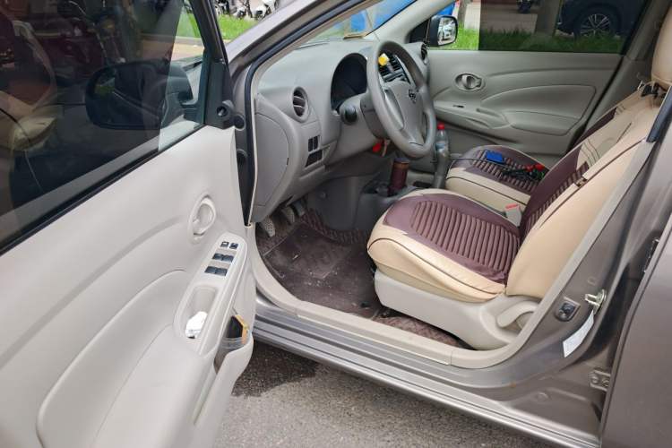 Used Nissan Sunny 2014 1.5XE Manual Comfort Edition Driver Seat