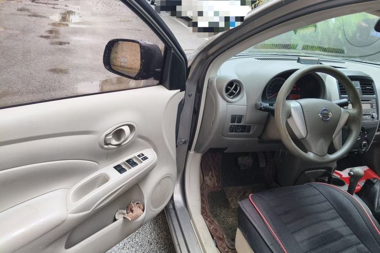 Used Nissan Sunny 2014 1.5XE CVT Elite Edition Driver Seat