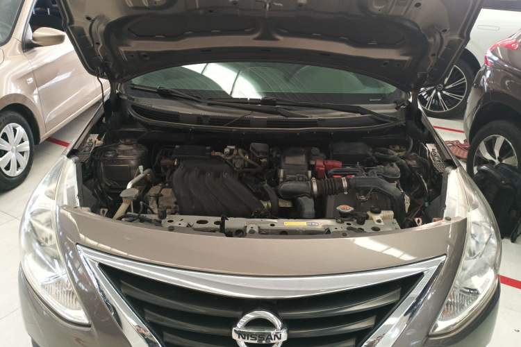 Used Nissan Sunny 2014 1.5XE Manual Comfort Edition Engine Bay