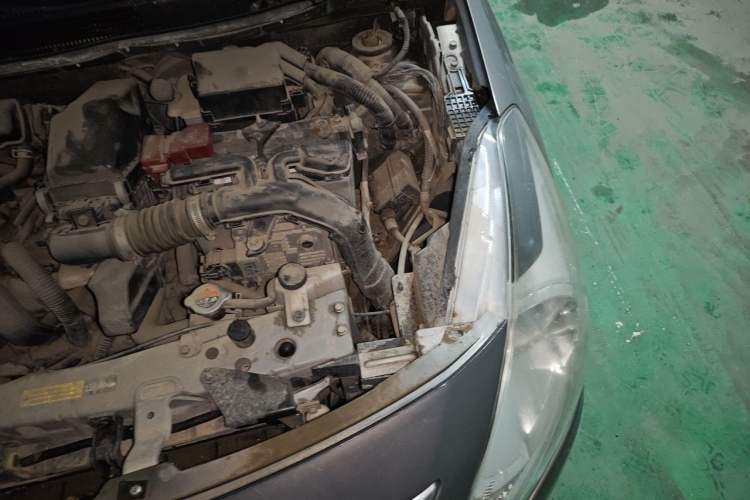 Used Nissan Sunny 2014 1.5XE CVT Comfort Edition Engine Bay Left