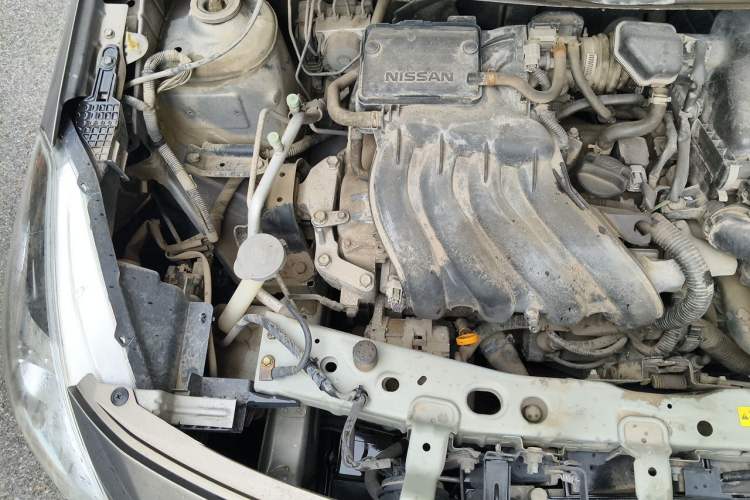 Used Nissan Sunny 2014 1.5XE CVT Elite Edition Engine Bay Right