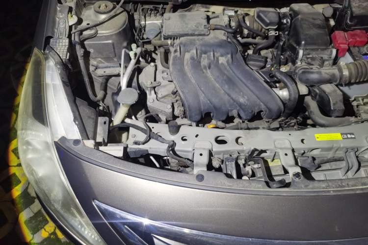 Used Nissan Sunny 2014 1.5XE Manual Comfort Edition Engine Bay Right