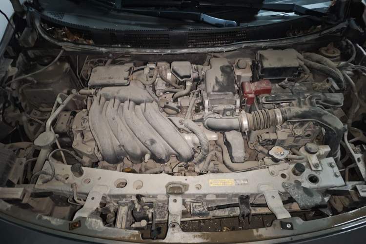 Used Nissan Sunny 2014 1.5XE CVT Comfort Edition Engine Bay
