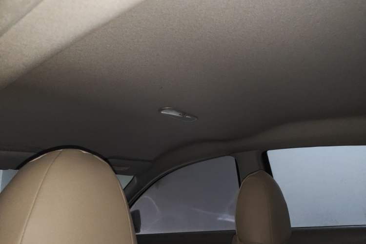 Used Nissan Sunny 2014 1.5XE Manual Comfort Edition Headliner