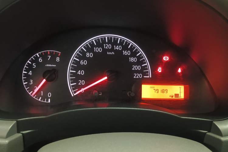 Used Nissan Sunny 2014 1.5XE Manual Comfort Edition Instrument Cluster