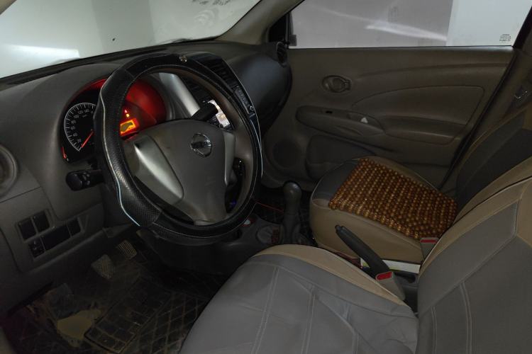 Used Nissan Sunny 2014 1.5XE Manual Comfort Edition Left Front Seat