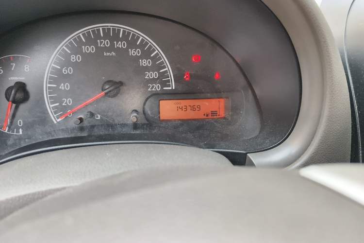 Used Nissan Sunny 2014 1.5XE Manual Comfort Edition Odometer Close Up