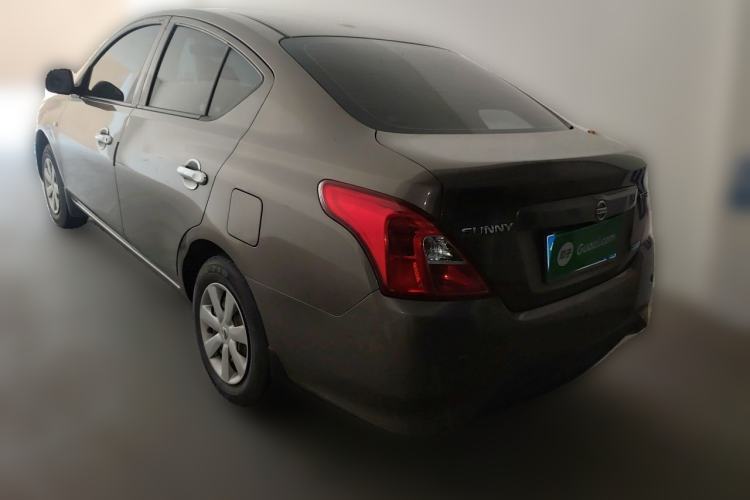 Used Nissan Sunny 2014 1.5XE Manual Elite Edition Rear Left 45 Deg