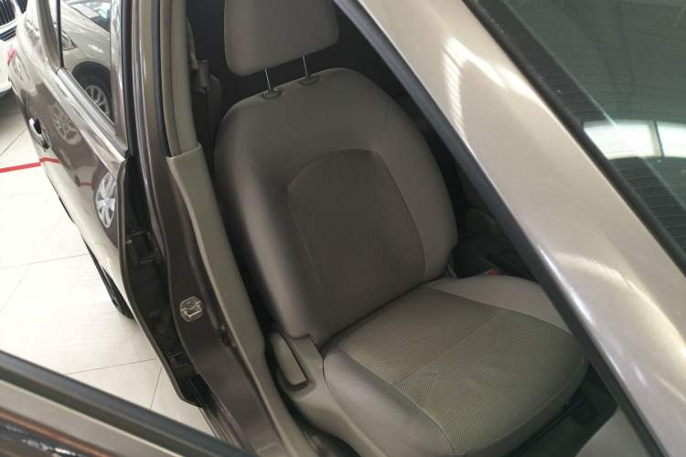 Used Nissan Sunny 2014 1.5XE Manual Comfort Edition Right Front Seat